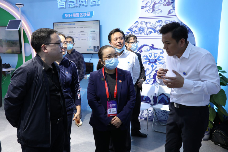 潯陽(yáng)區(qū)組團(tuán)赴南昌觀摩2020世界VR/AR展 共探前沿科技 深化技術(shù)交流